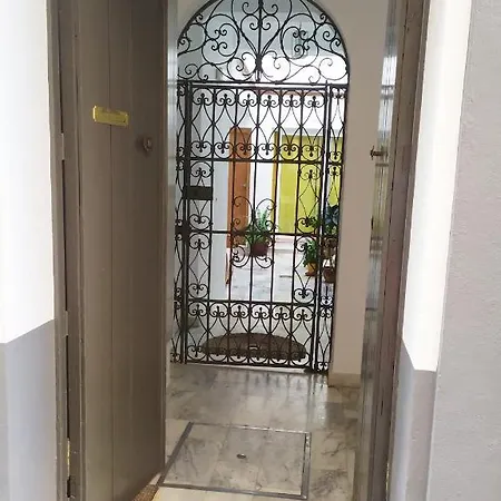Apartment Rentalsevilla Rentalsevilla Moderno Apartamento En El Centro Con Patio *