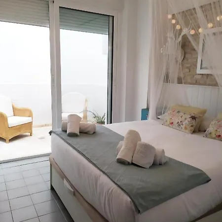 Rentalsevilla Rentalsevilla Moderno Apartamento En El Centro Con Patio * Seville